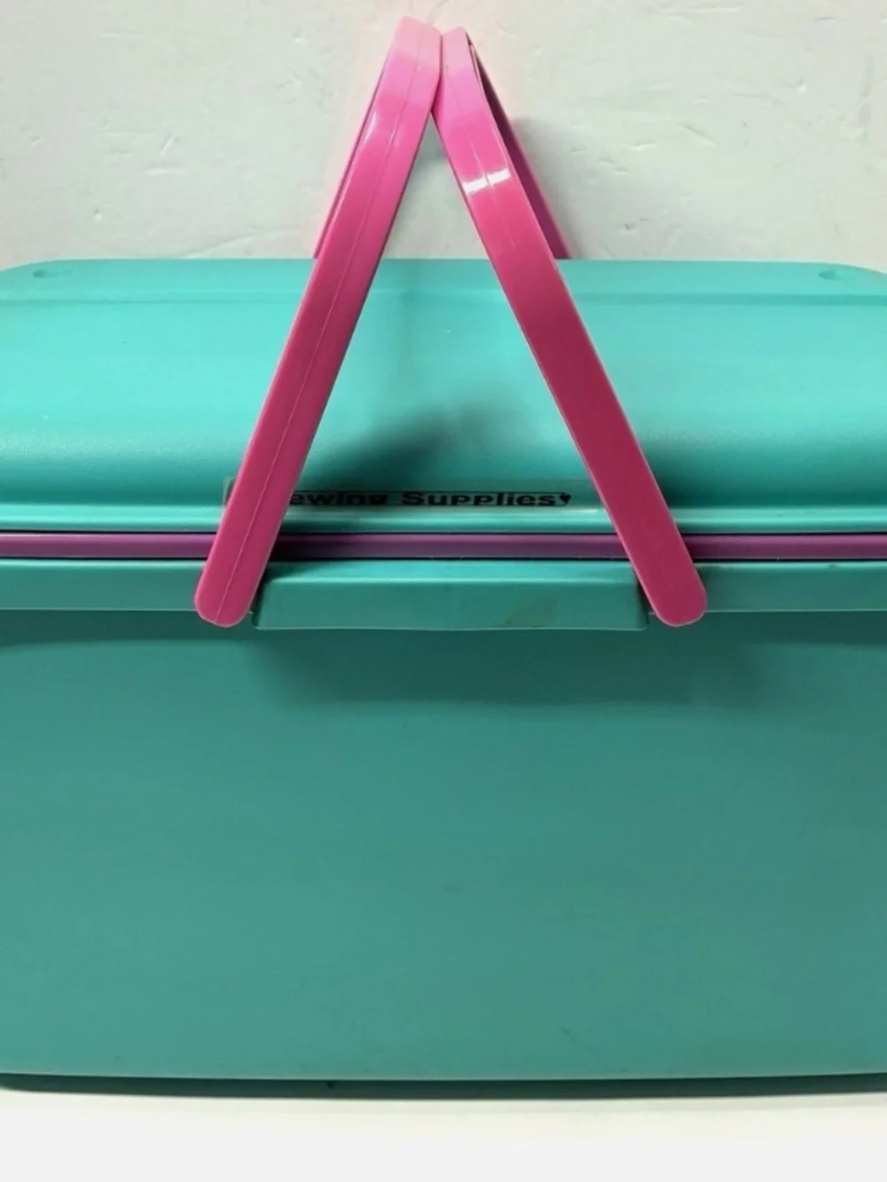 N/A bright teal
